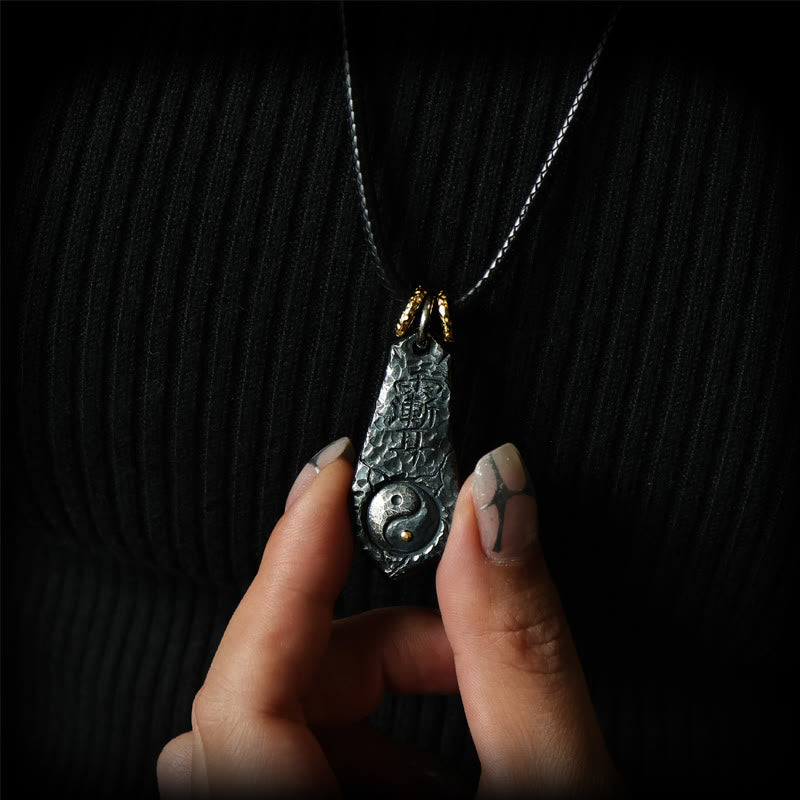 Kette Sterlingsilber Yin Yang Anhänger Harmonie Meditation Naturstein in Hand
