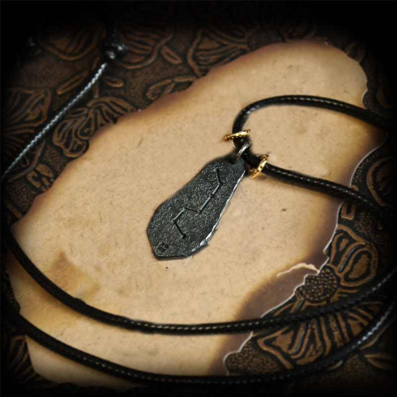 Schwarze Kette Yin Yang Obsidian Anhänger Harmonie Sterlingsilber getragen