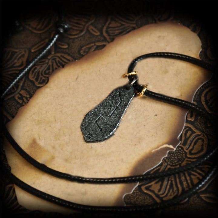 Schwarze Kette Yin Yang Obsidian Anhänger Harmonie Sterlingsilber getragen