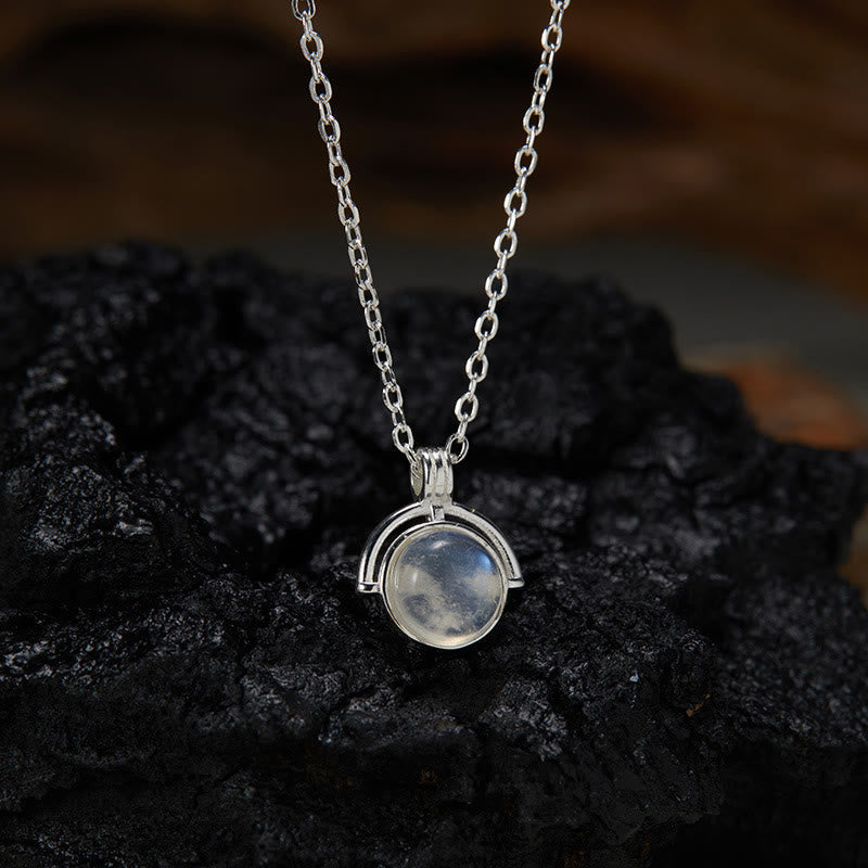 Mondstein Kette Silber Anhänger Naturstein eleganter Schmuck Aquamarin Farbton