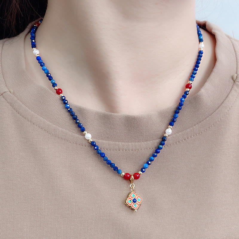 Blaue Lazurit Kette mit roten Perlen Buddha Anhänger elegant