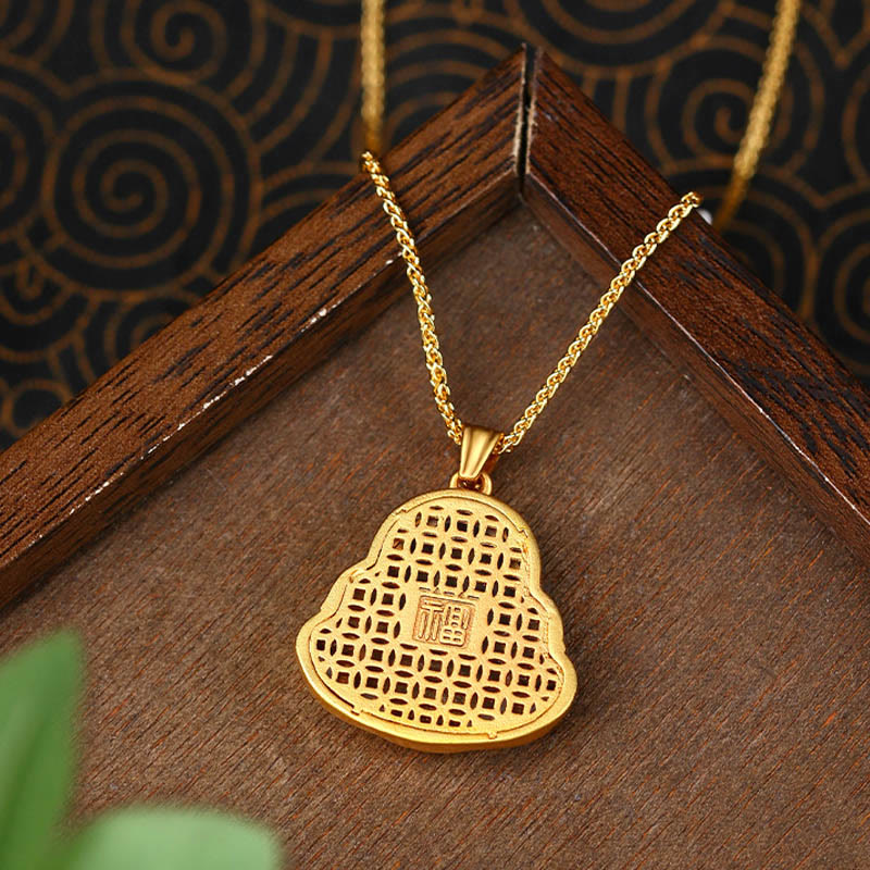 Kette Kupfer Lachender Buddha Filigran Anhänger golden auf Holz
