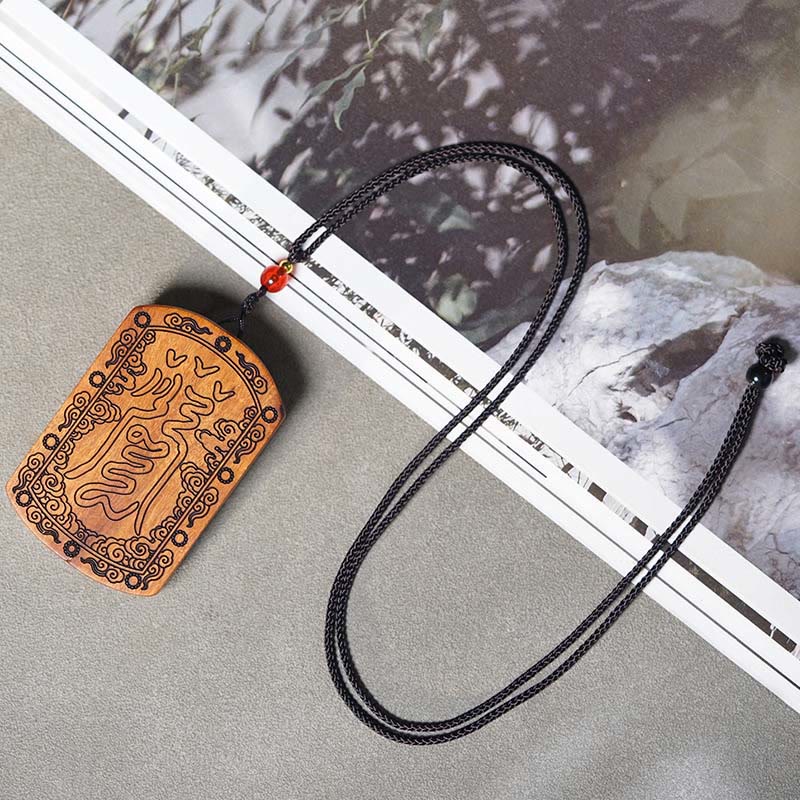 Schwarze Kette mit geschnitztem Holzanhänger Drachen Yin Yang Bagua Schutz