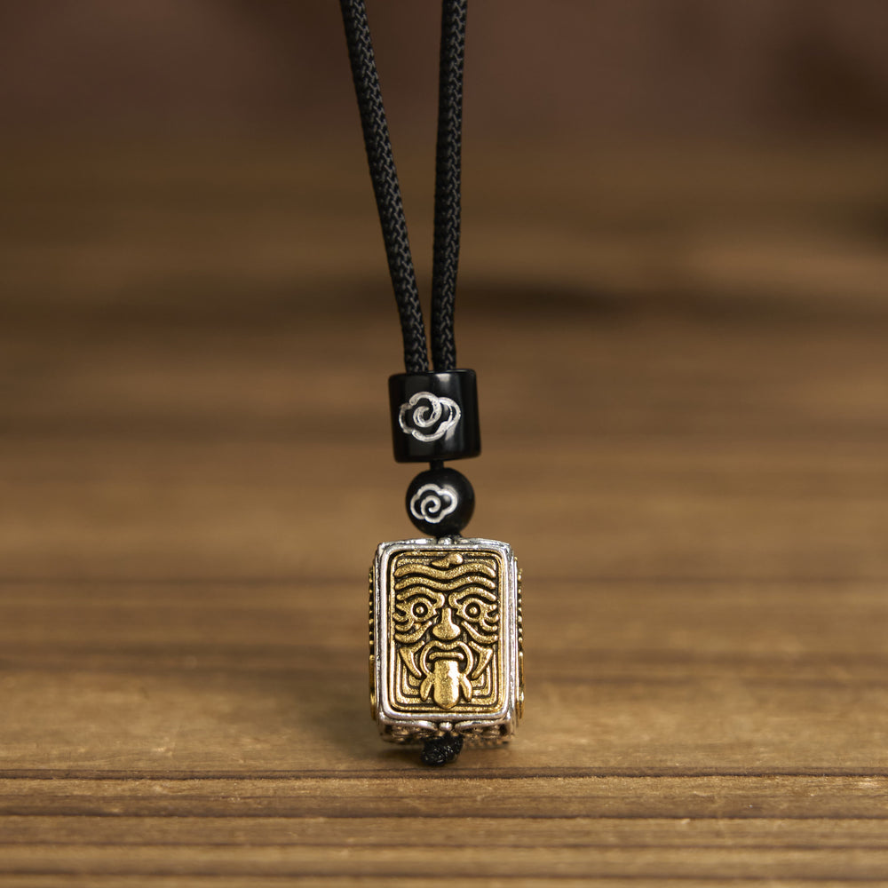 Tibetische Anhänger Kette schwarze Tibetsteine Wohlstandsgöttin Schutz Amulett