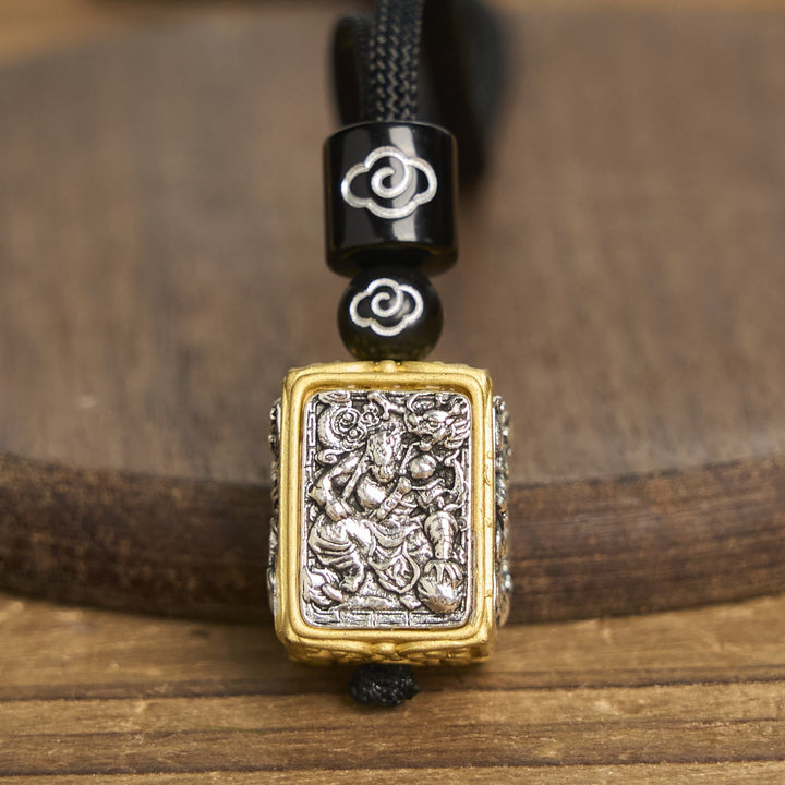 Schwarze Kette Tibetsteine Anhänger gold graviert Wohlstandsgöttin Schutz
