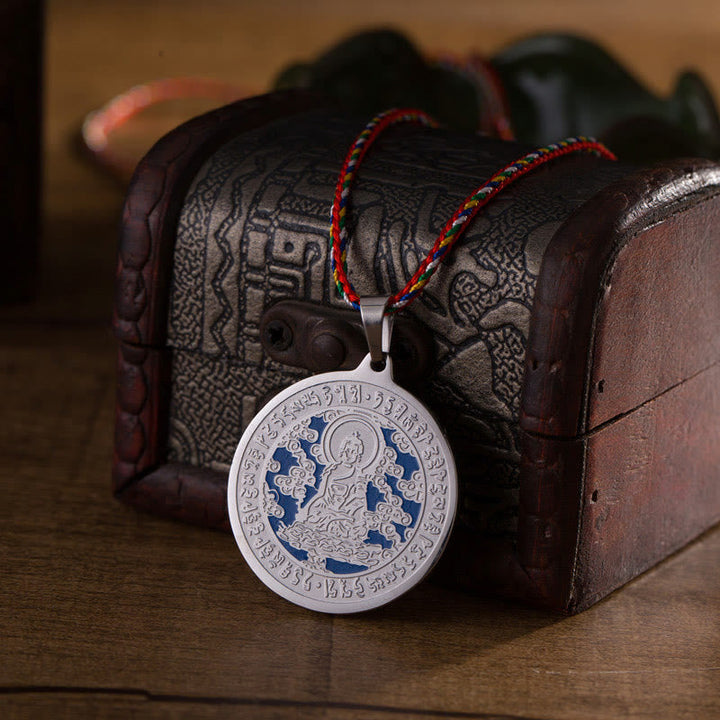 Weiße Edelstahl Anhänger Kette mit Medizin-Buddha Herzmantra auf farbiger Schnur