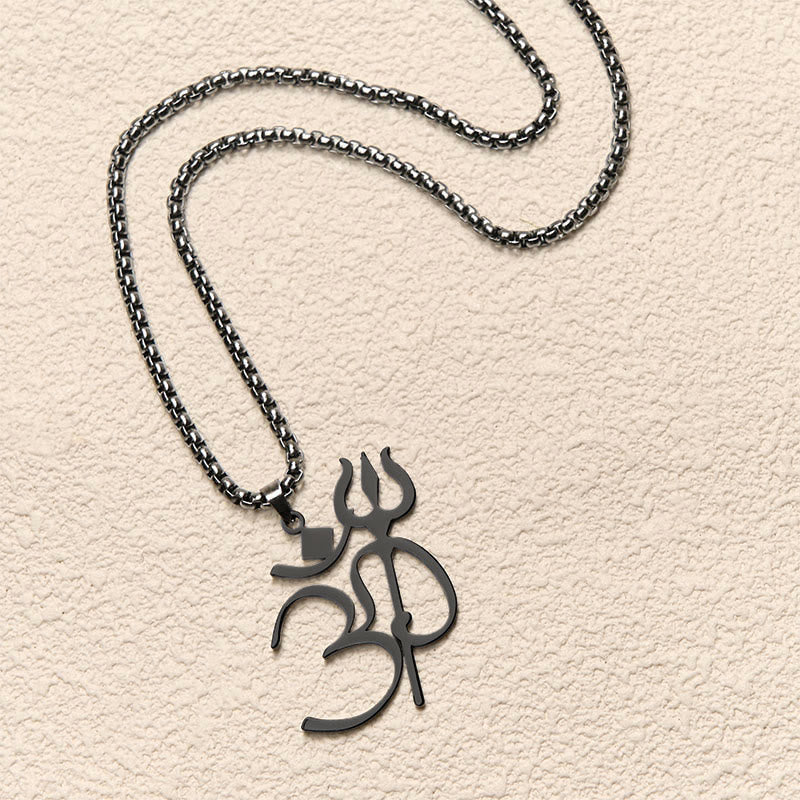 Schwarze Edelstahl Kette mit Om Symbol Trident Anhänger elegant