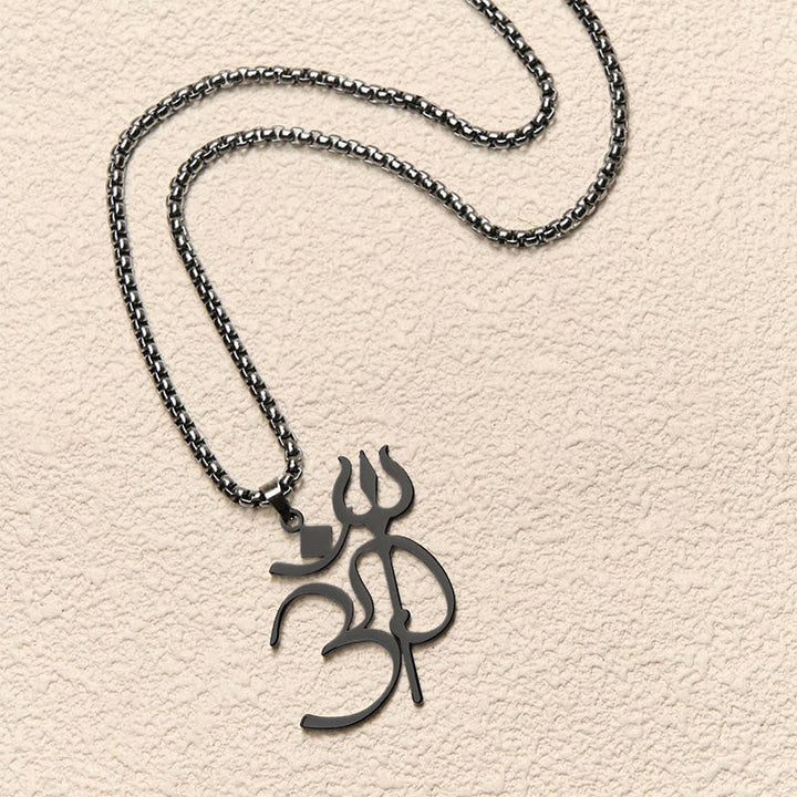 Schwarze Edelstahl Kette mit Om Symbol Trident Anhänger elegant