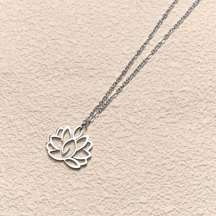 Silberne Edelstahl Kette mit Lotus Hohlraum Anhänger Erleuchtung Symbol