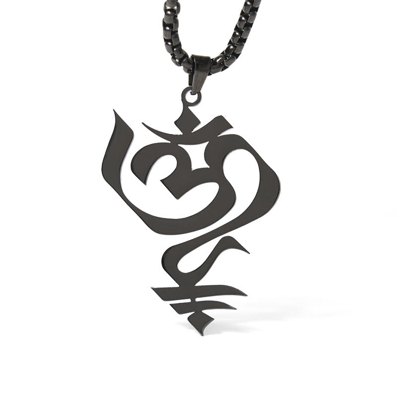 Schwarze Edelstahl Kette mit geometrischem Om Symbol Anhänger
