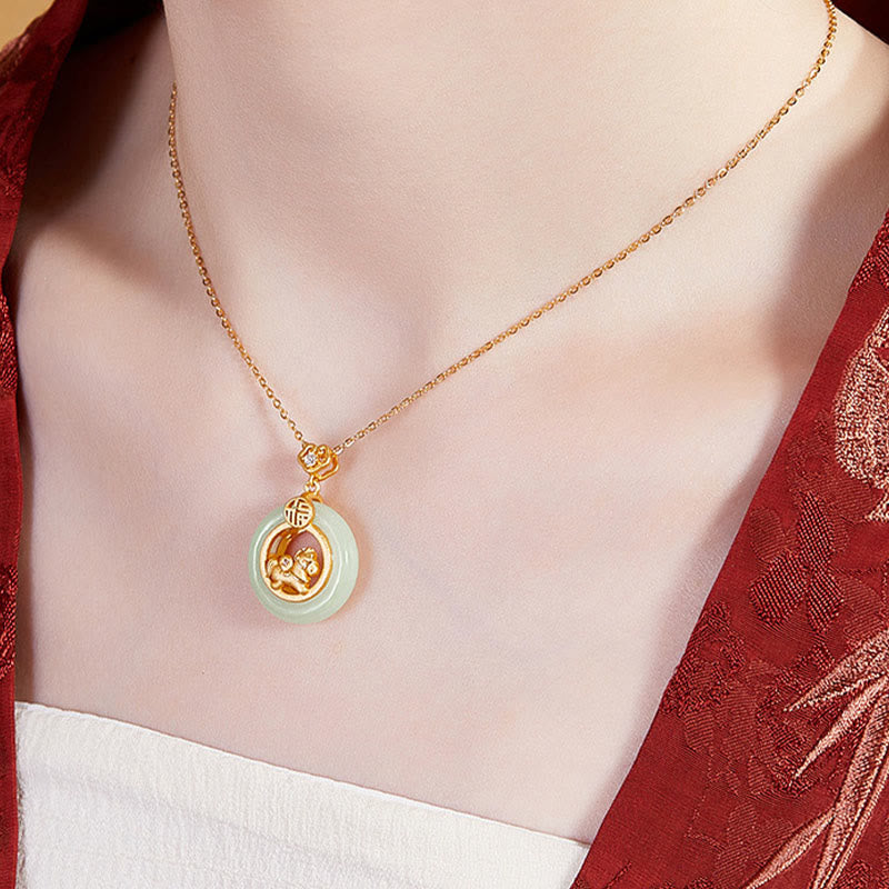 Jade Kette mit Pferd Anhänger Gold Schnalle 925er Silber Glück