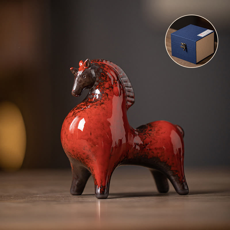 Pferd Dekofigur Keramik Freiheit Pferd stehend Rot