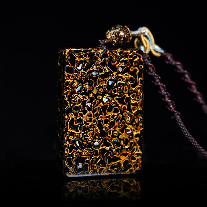 Goldener Anhänger Kette Sandelholz Buddha Schutz Naturstein mit Kristallen
