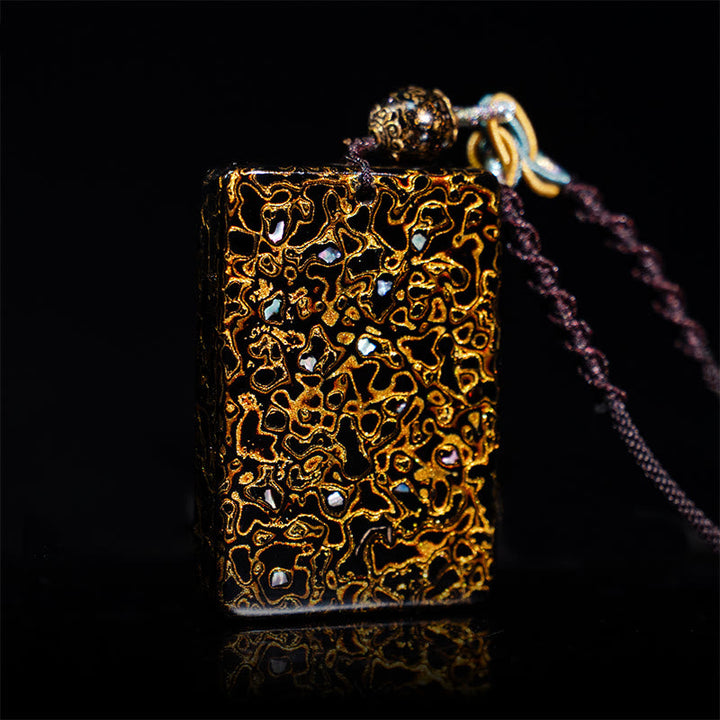 Goldener Anhänger Kette Sandelholz Buddha Schutz Naturstein mit Kristallen