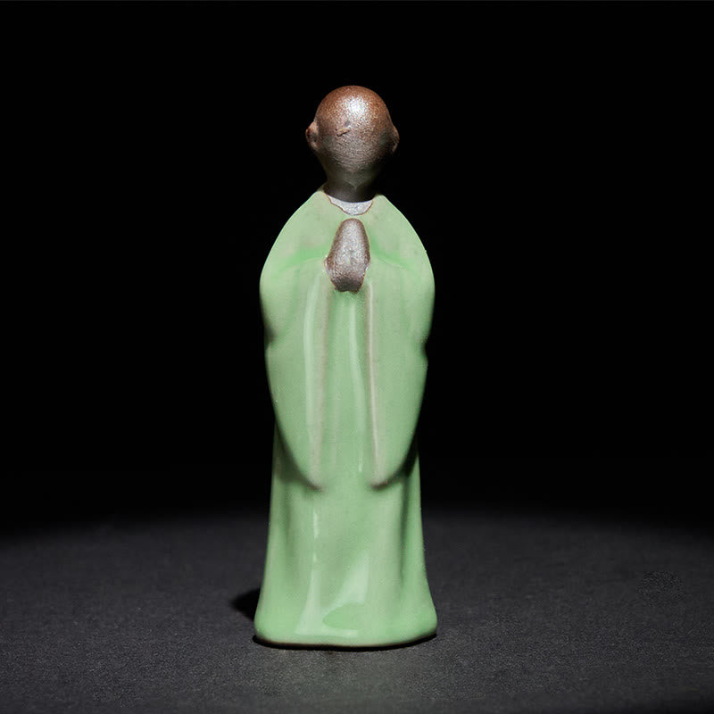Buddha Statue Mönch Keramik Serenität Grün Contemplation