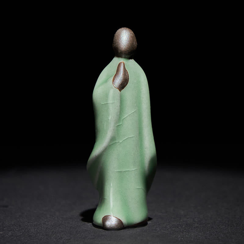 Buddha Statue Mönch Keramik Serenität Grün Meditation