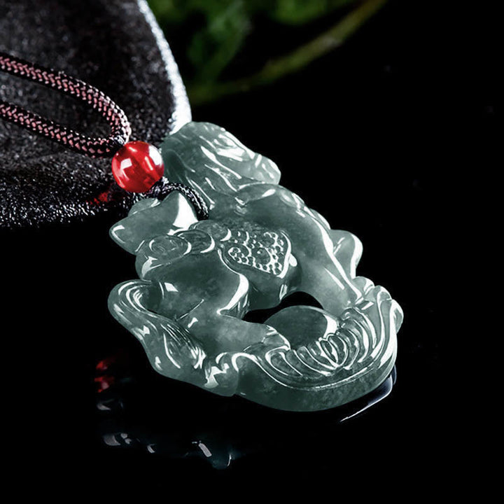 Jade Pferd Anhänger Kette mit roter Perle Glück Schmuck