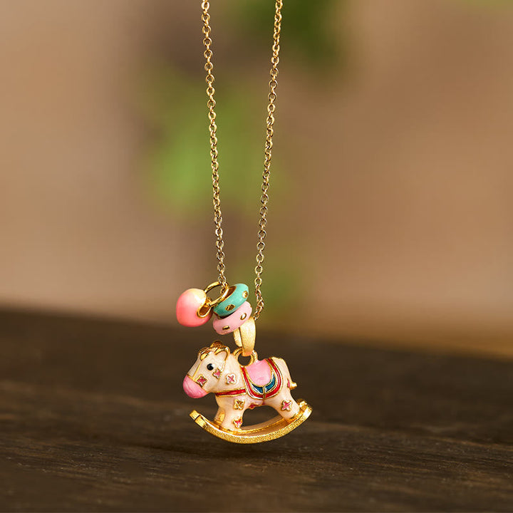Schaukelpferd Anhänger Rosa Emaille Kette