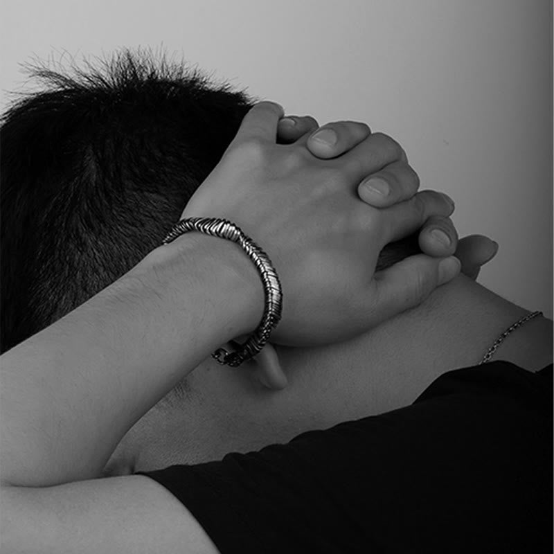Armband 925 Silber Heilung Wohlstand elegant am Handgelenk getragen