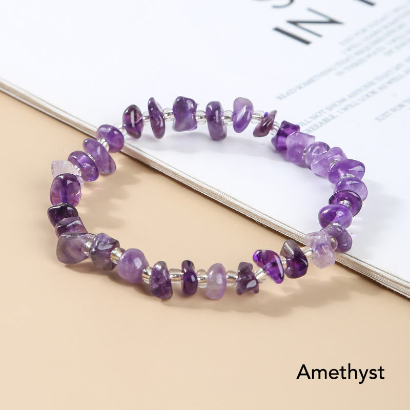 Amethyst Kristall Armband elastisch Naturstein lila Perlen getragen