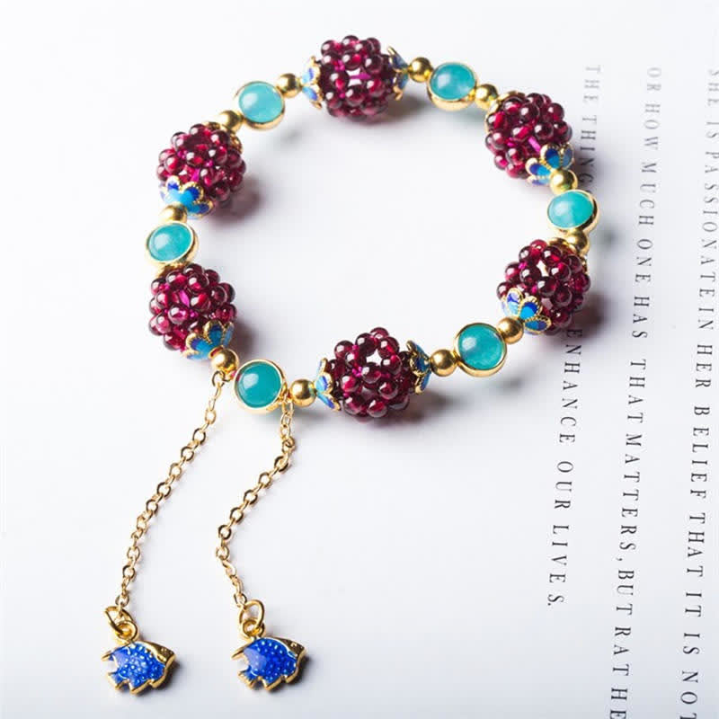 Armband Granat Turmalin mit goldenen Perlen Flachaufnahme Schmuck