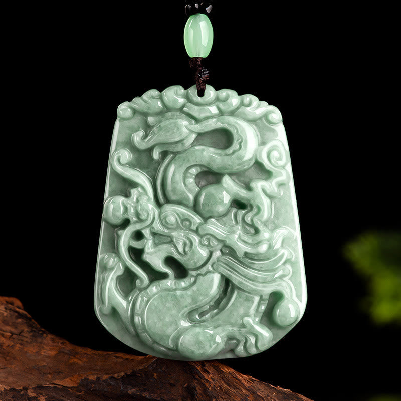 Jade Anhänger Drache Kraft Grün Talisman