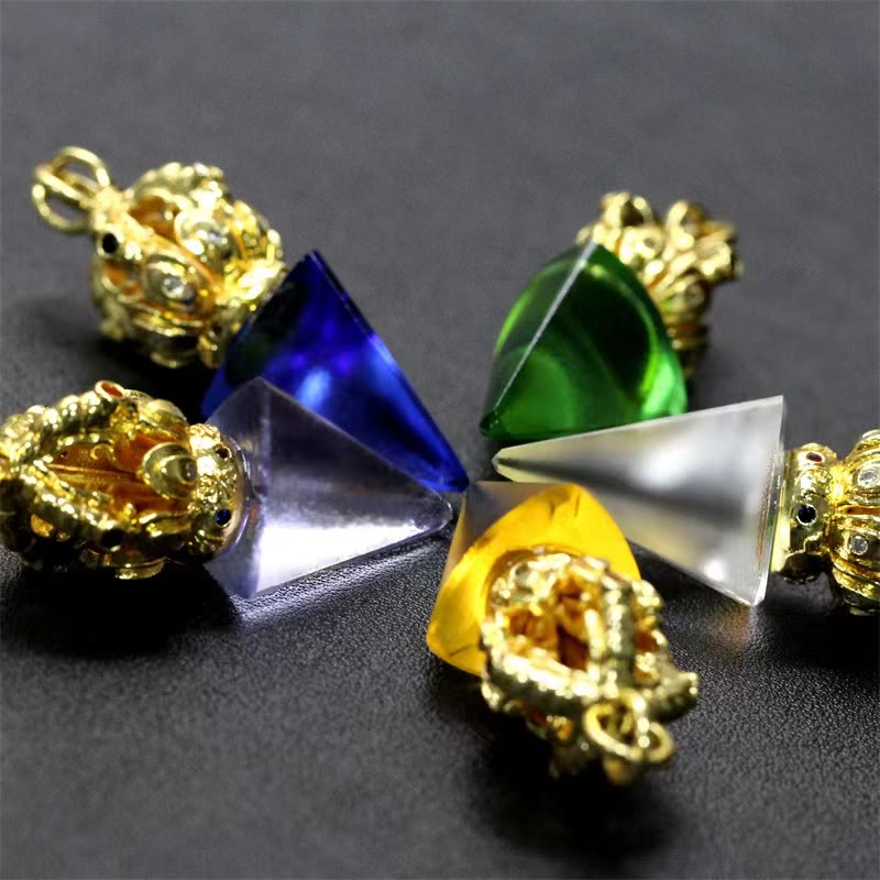 Kette Liuli-Kristall Vajra Lotus Tibet Stärke Anhänger gold