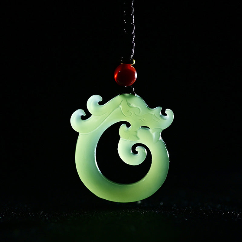 Jade Anhänger Hellgrün Drache Schutz Glück