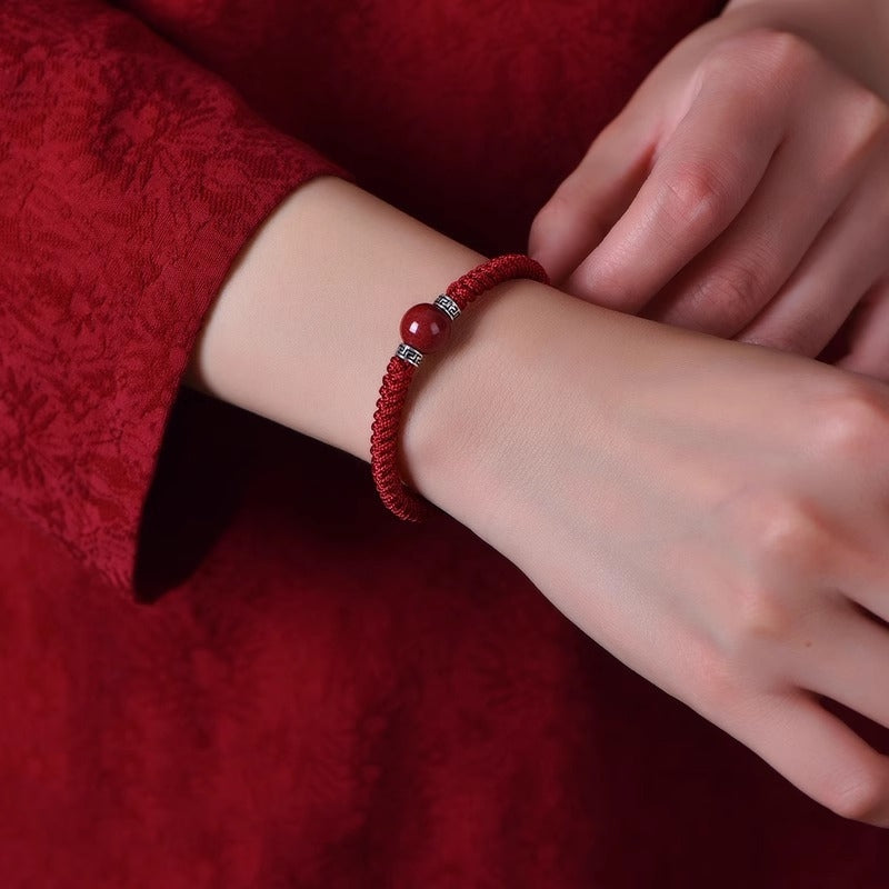 Rotes Armband 925 Silber Zinnober – Ruhe elastisch am Handgelenk getragen