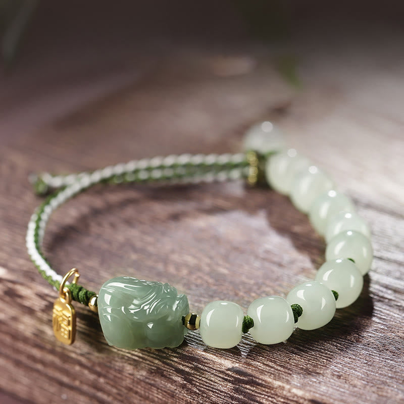 Jade Fu-Zeichen Armband Handgelenk grüner weißer Stein Glück Harmonie elegant