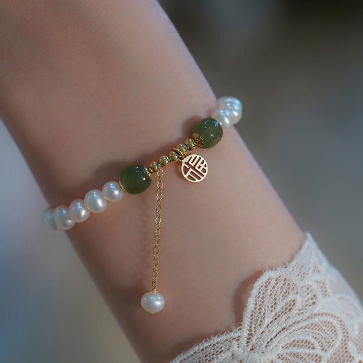 Armband Perle Jade – Glück grüne Jade weiße Perlen gold Anhänger
