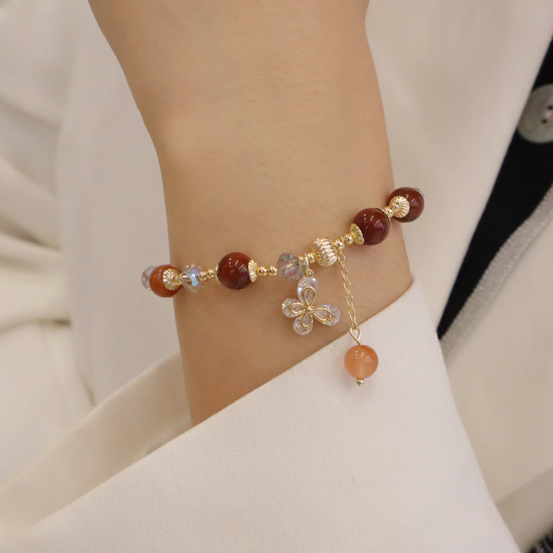 Armband Kristall Schmetterling – Wohlstand mit Roter Jade Perlen elegant.