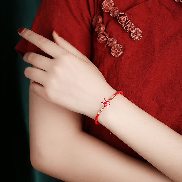 Rotes Armband 925 Silber Chinesisches Tierkreis am Handgelenk getragen Glück