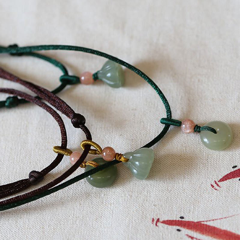 Jade Anhänger Lotusknospe Kordel Armband Naturstein