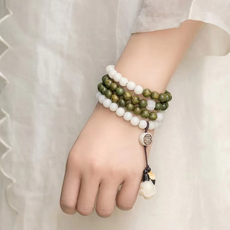 Armband Sandelholz Bodhi – Energie grüne weiße Perlen Handgelenk