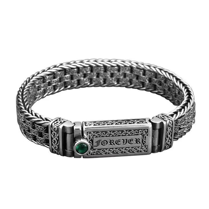 Silbernes Armband mit "Forever" Gravur und grünem Stein Verschluss