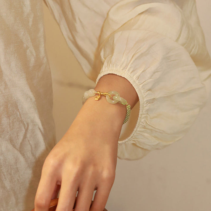 Jade Fu-Zeichen Armband Frieden Fülle grüner Stein Handgelenk elegant getragen