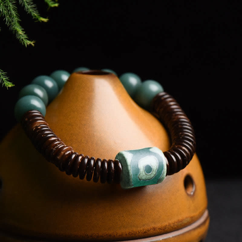 Armband Tibet Cyan Bodhi Samen Dzi Perlen Braun Naturstein Nahaufnahme