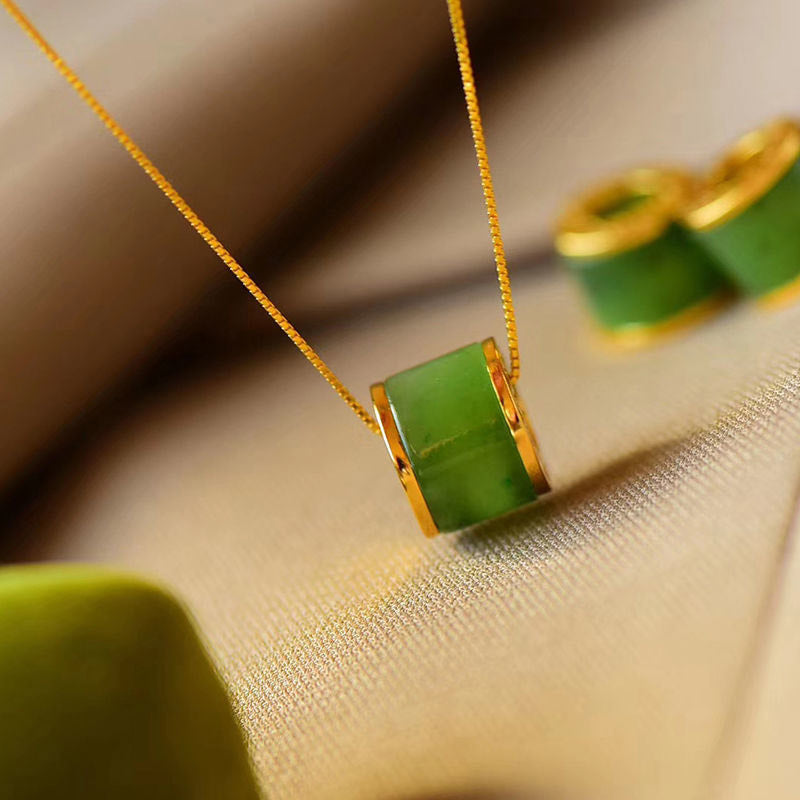 Kette Jade Lotus – Bild 6 – Kette Jade Lotus grüner Stein Anhänger goldene Fassung elegant