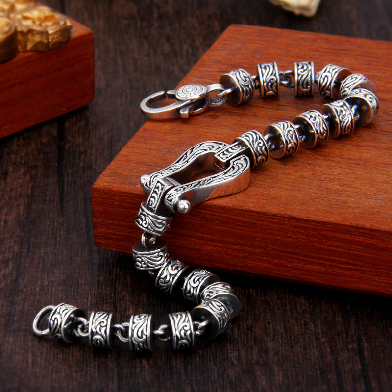 Silbernes Armband Tang Dynastie Glück auf Holzbox elegant.