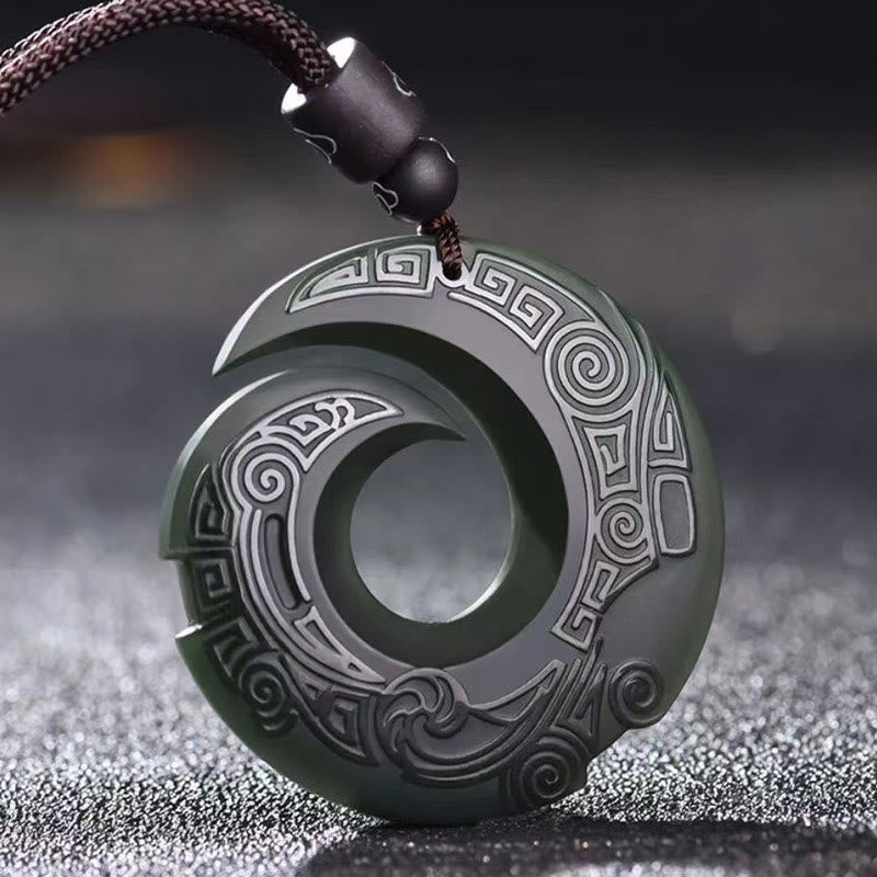 Jade Anhänger Friedensschnalle grün Naturstein Glück Harmonie Kordel