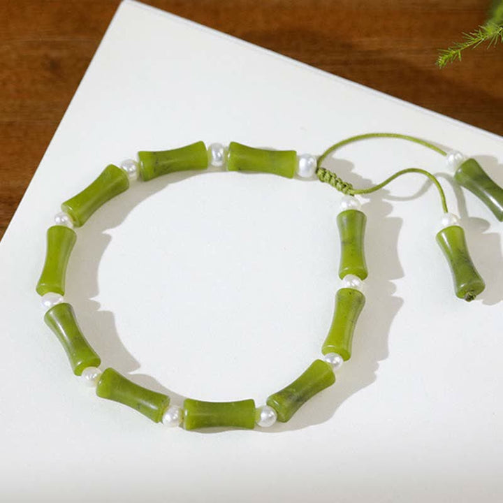 Armband Bambus – Liebe & Frieden grüne Perlen weiße Akzente elastisch