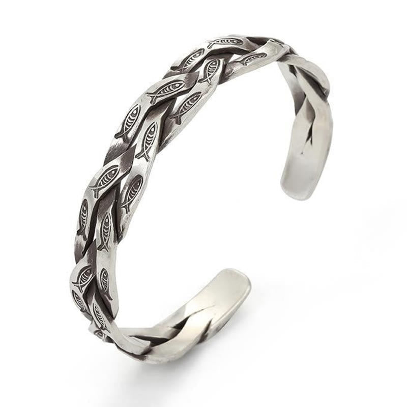 Armband Koi Fisch Silber graviert Handgelenk getragen Glück Wohlstand