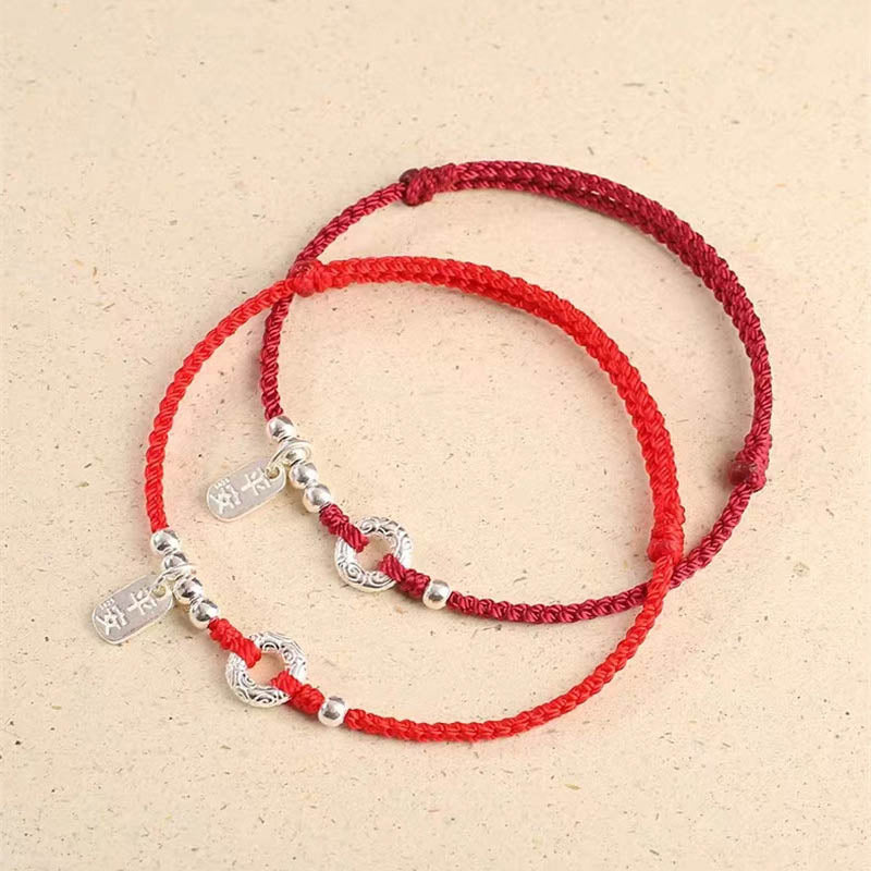Rotes Armband 925 Silber – Frieden mit Charms elastisch getragen