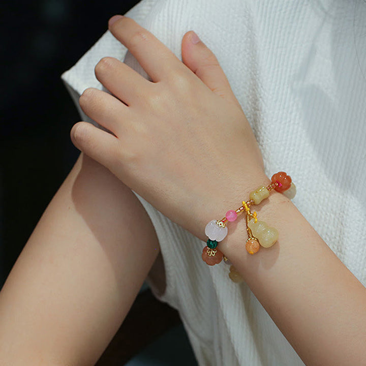 Buntes Kristall Jade Armband Armband Kristall Jade Pixiu Wohlstand Handgelenk getragen.