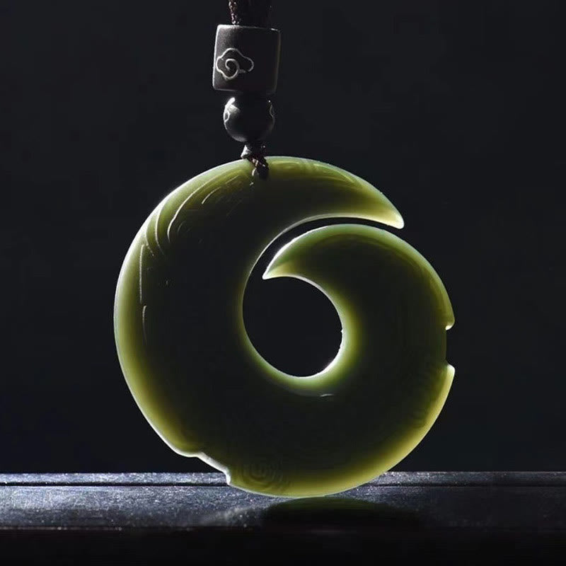 Jade Anhänger Friedensschnalle grüner Naturstein Glück Harmonie Pendant