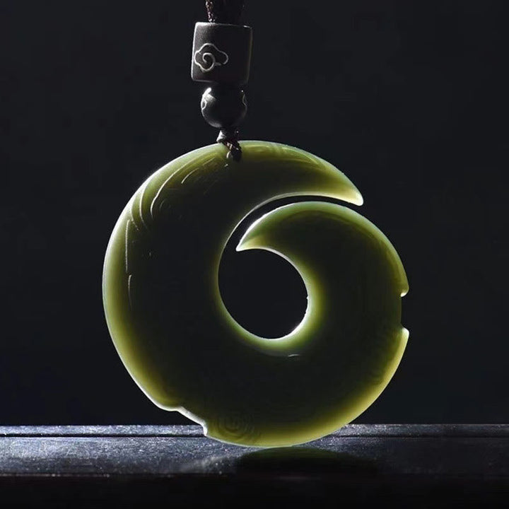 Jade Anhänger Friedensschnalle grüner Naturstein Glück Harmonie Pendant