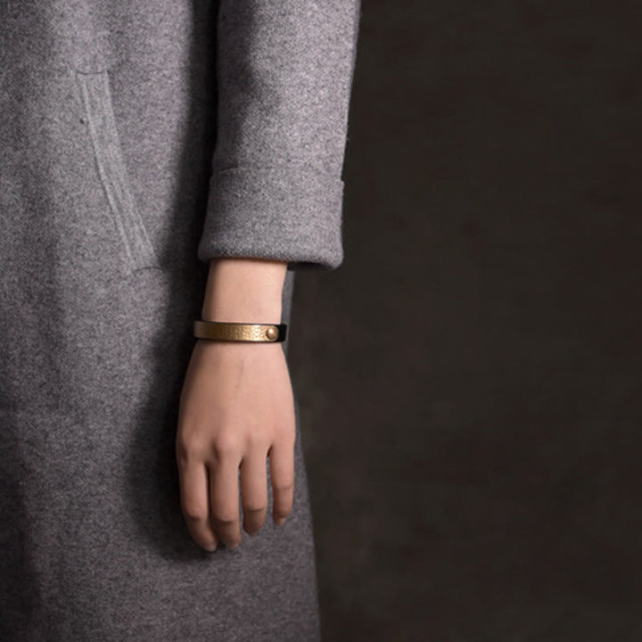 Kupfer Armband Armreif elegantes Design Handgelenk Mode Accessoire getragen