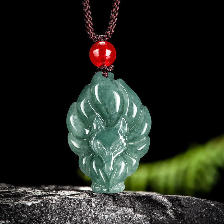 Jade Anhänger grüne Kette Glück Stein