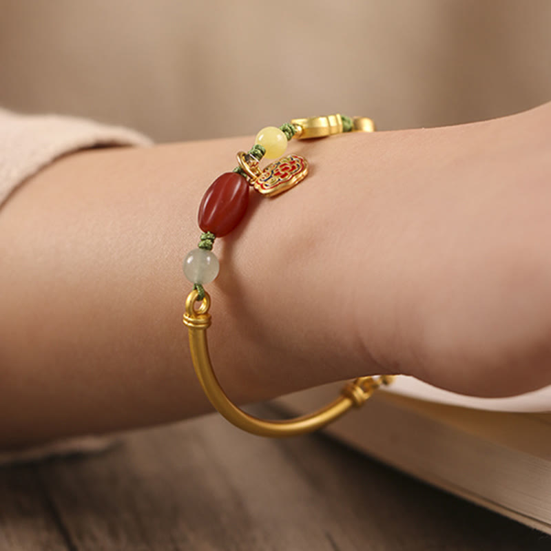 Armband Auspicious mit rotem Achat und Jade Natursteinen eleganz.